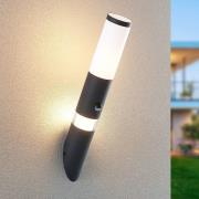 Lindby Okari utomhusvägglampa med sensor fackla