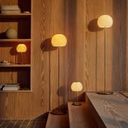 FRANDSEN Golvlampa Ball Glass, bärnsten, glas, 130 cm, E27