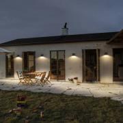 OSRAM solcellsvägglampa ENDURA STYLE FIN, grå, sensor, IP54