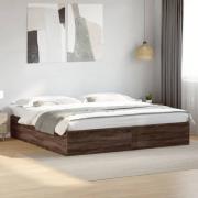 vidaXL Sängram brun ek 200x200 cm konstruerad trä