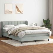 vidaXL Ramsäng med madrass ljusgrå 140x210 cm sammet