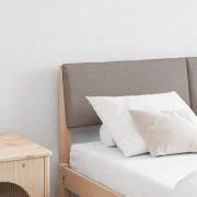 vidaXL Klädd sänggavel Taupe 150 cm Massiv furu