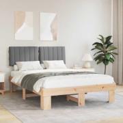 vidaXL Sängram med Klädd Huvudgavel Ljusgrå 135 x 190 cm Massiv furu