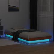 vidaXL Sängram med LED vaxad brun 90x200 cm massiv furu