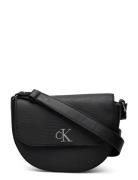 Calvin Klein Minimal Monogram Saddle Bag22 T Svart