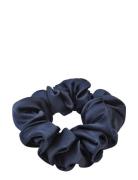 Lenoites Mulberry Silk Scrunchie Blue Marinblå