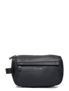 Calvin Klein Ck Must Washbag W/Hanger Svart