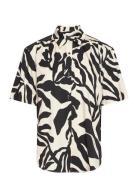 GANT Rel Palm Print Ss Shirt Svart