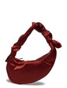 STINE GOYA Satin Knotted Satchel, 2314 Knotted Röd