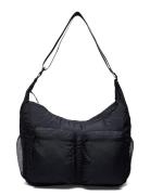 Weekday Pocket Crossbody Bag Svart