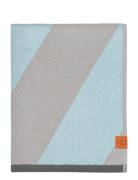 Mette Ditmer Diagonal Bath Towel Blå