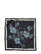 Becksöndergaard Magna Flower Sia Scarf Svart