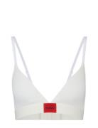 HUGO Triangle Red Label Vit