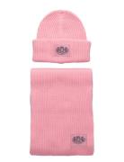 Juicy Couture Cheetah Crest Scarf / Beanie Set Rosa