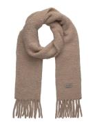 Balmuir Biella Boucle Scarf Beige